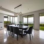 Villa The View *