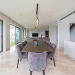 Villa The View