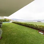 فيلة The View بودروم