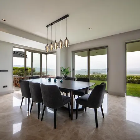 ヴィラ The View *